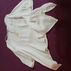 Terzo Milleno. NWT. White; 3/4 Sleeves; Shark-bite Hemline Tunic. Size 3X